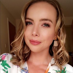 Meet your Posher, Agnes